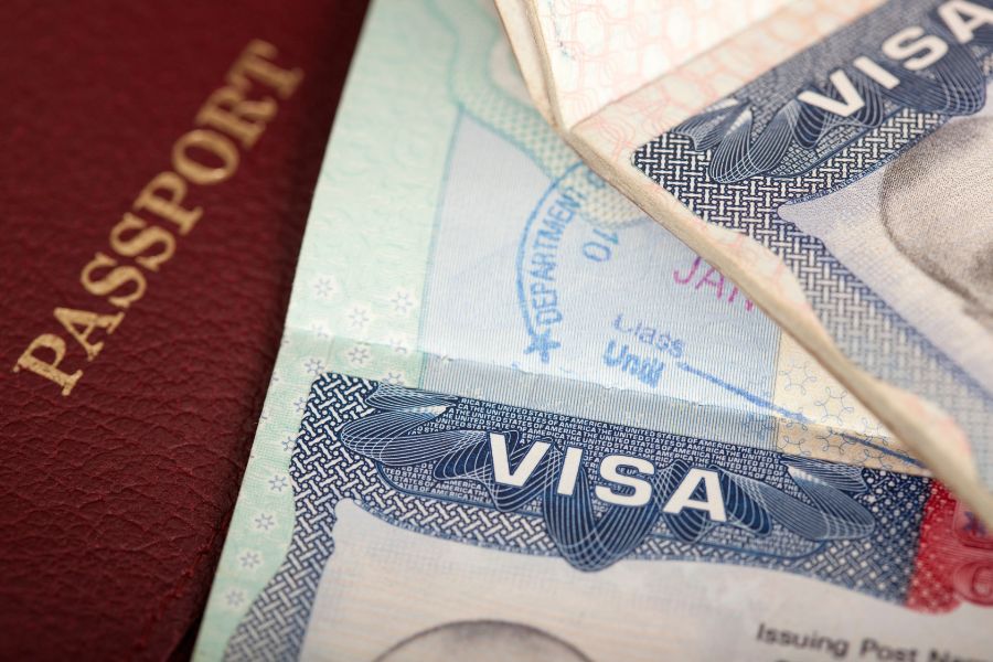 Obtaining employee visa Valencia